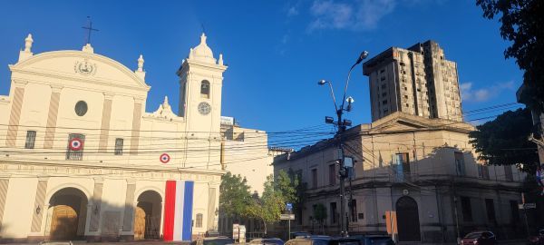 Contrasts of Asunción City Centre