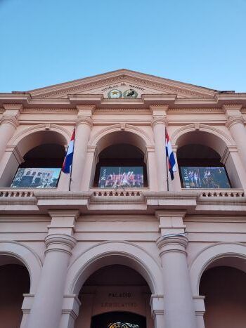 El Cabildo foto artículo destino estratégico en América del Sur